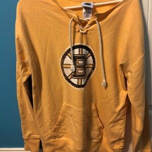 Bruins hockey pullover